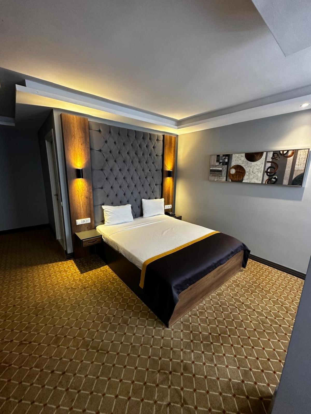 Eniza Hotel Mersin  Exterior photo